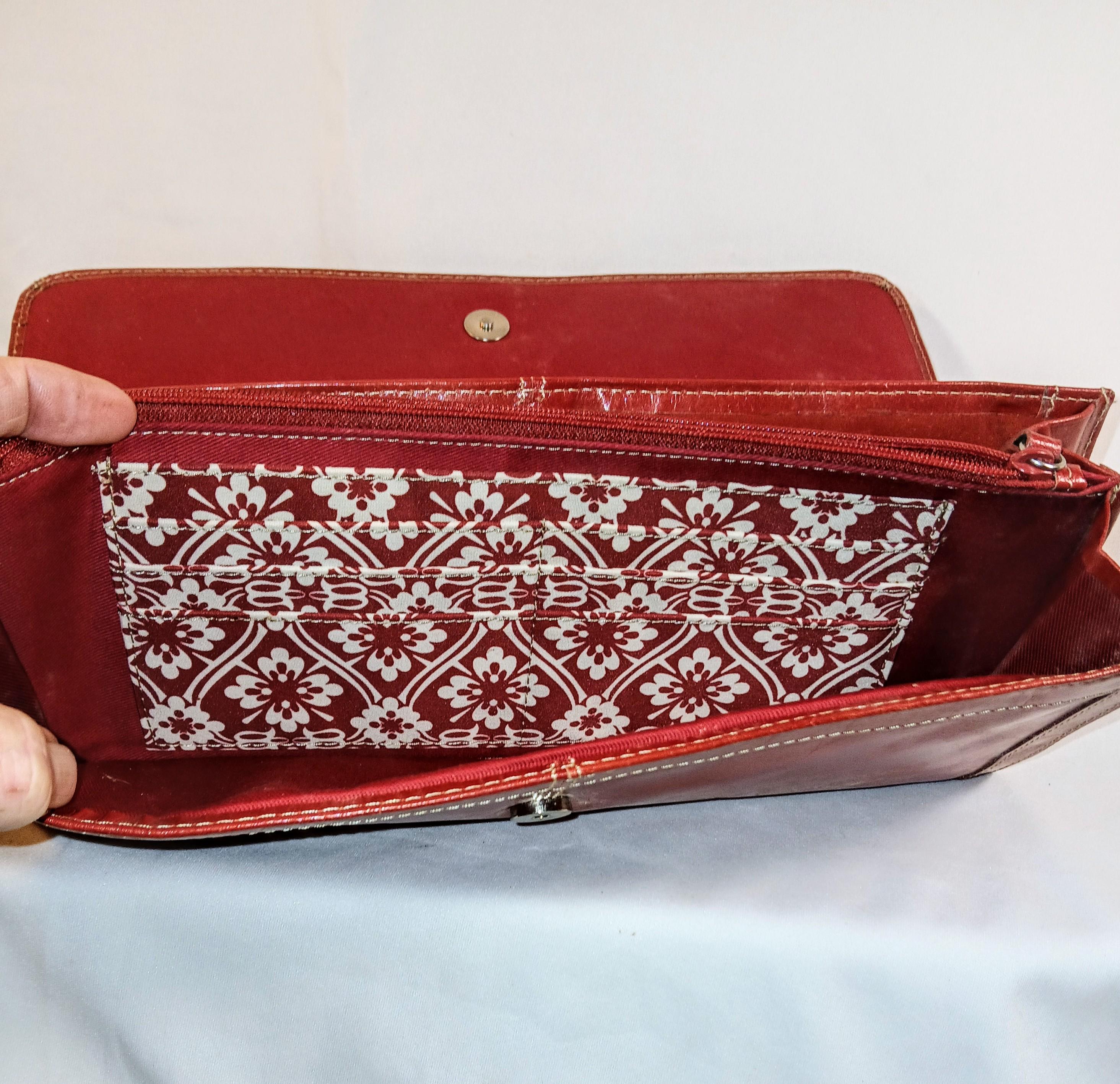 Vintage Fossil Red Leather Clutch/Handbag - Y2K Model