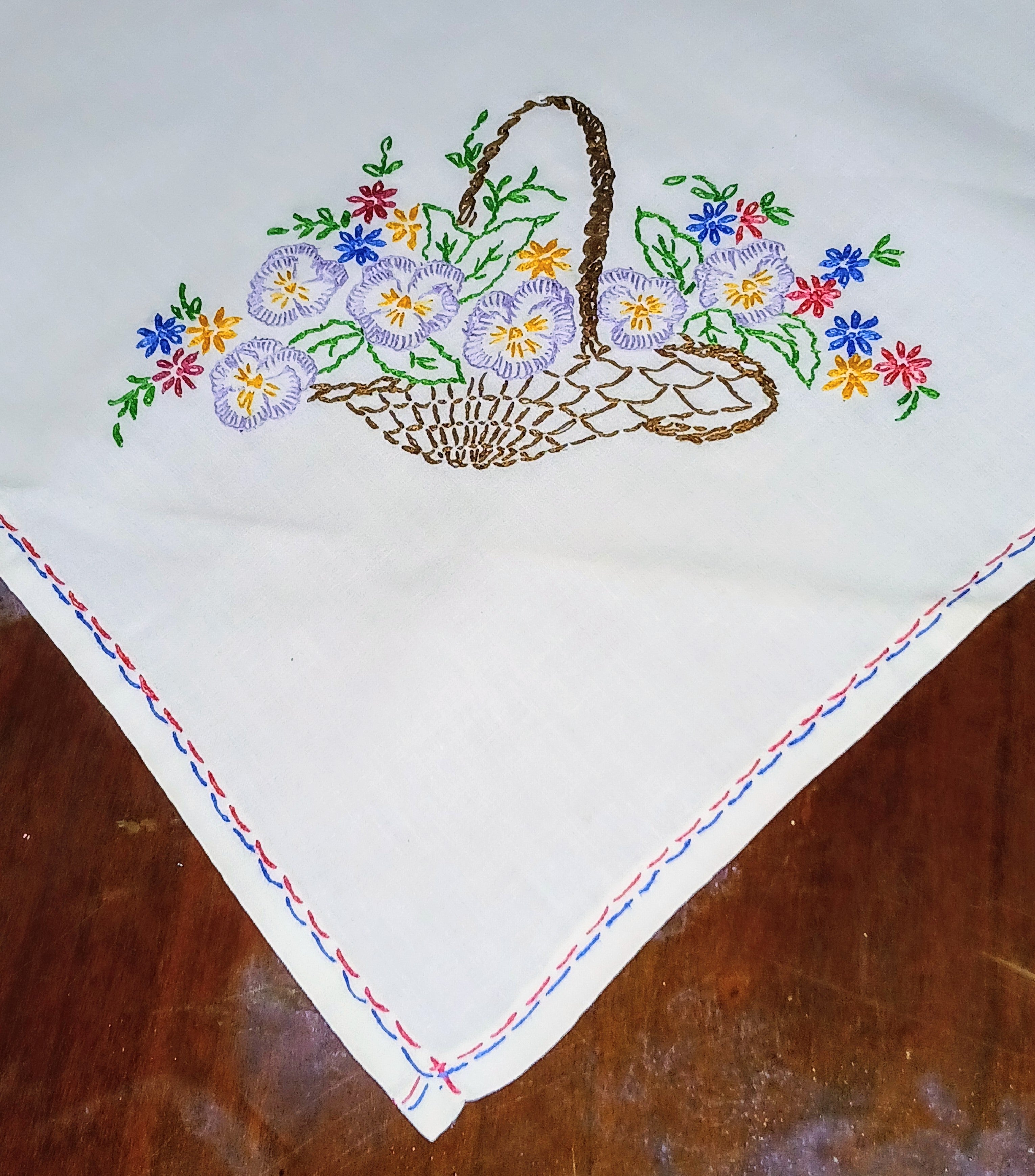 Vintage Hand Embroidered Basket Liner / Bread Cover