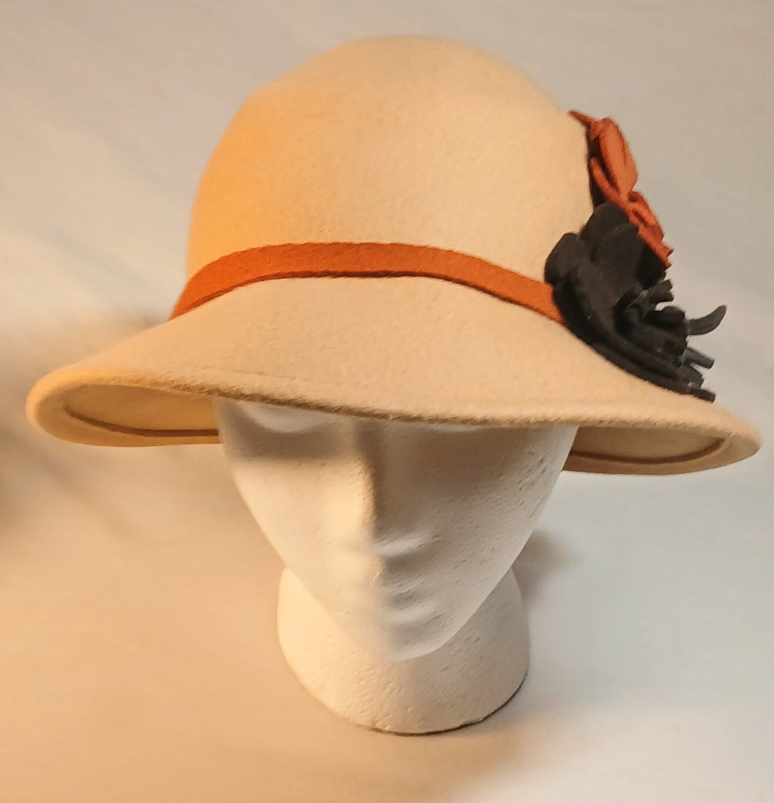 Vintage Inspired Felt Cloche Hat
