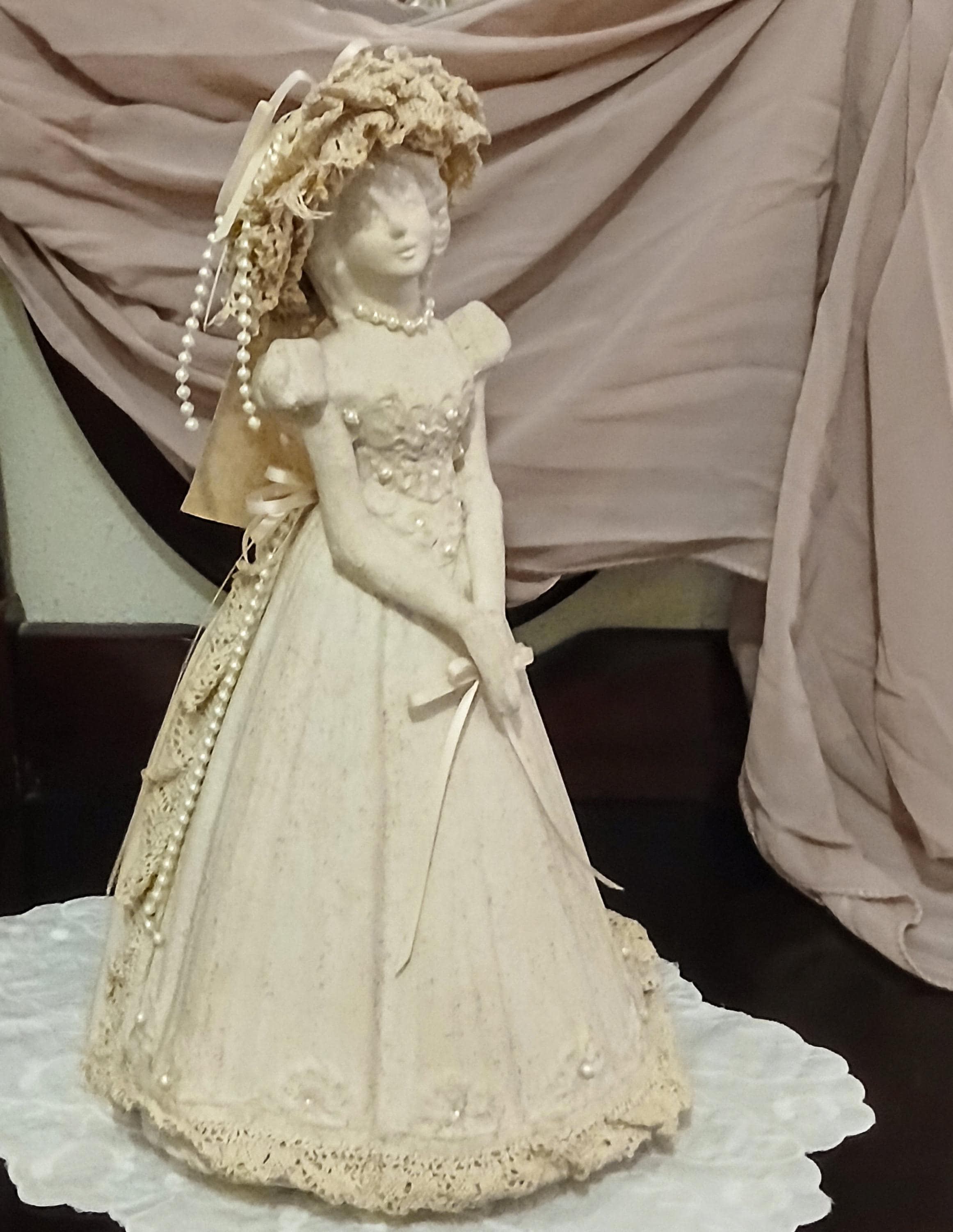 Vintage Victorian Lady Statue - Romantic Decor 1990