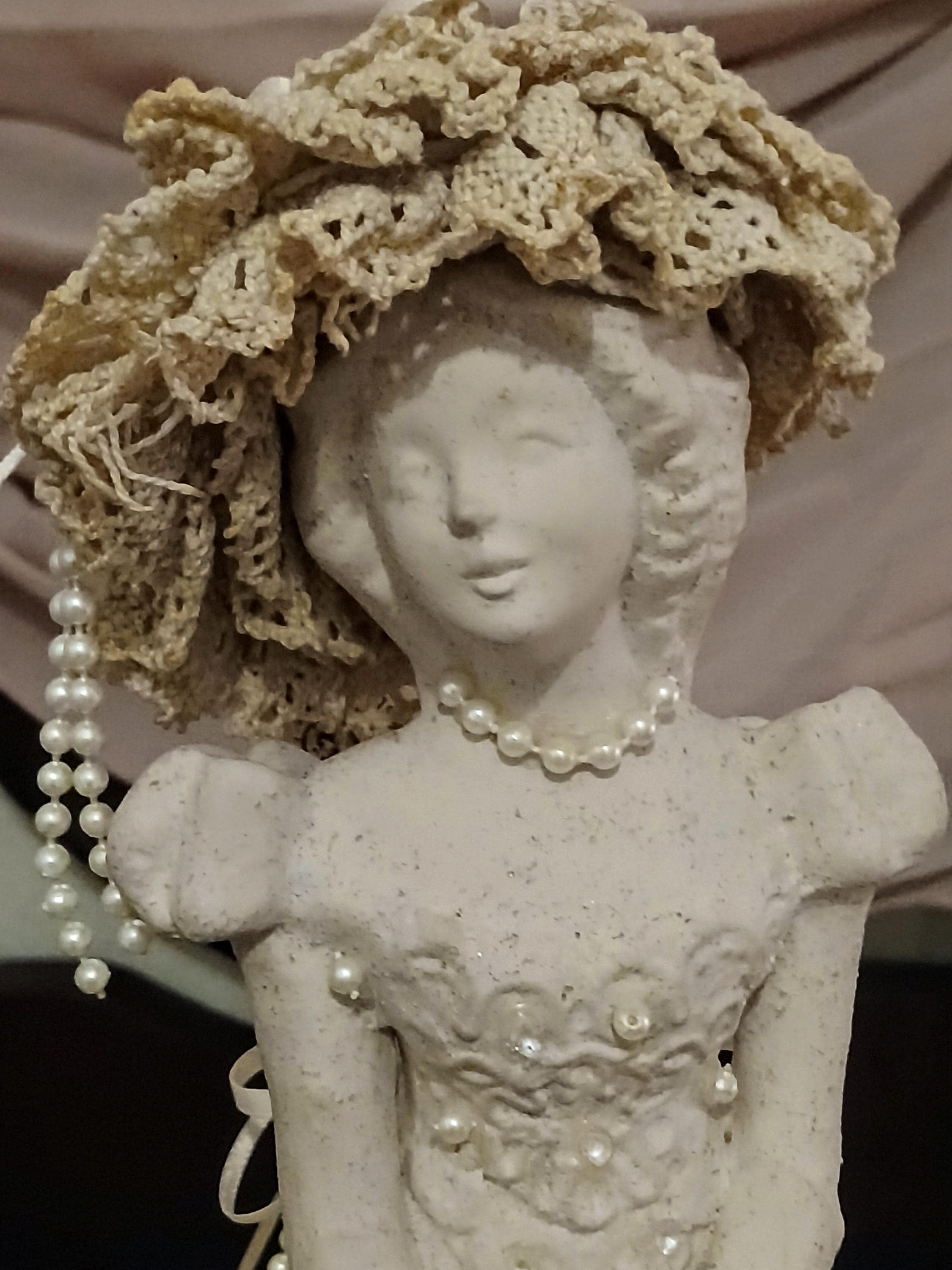Vintage Victorian Lady Statue - Romantic Decor 1990