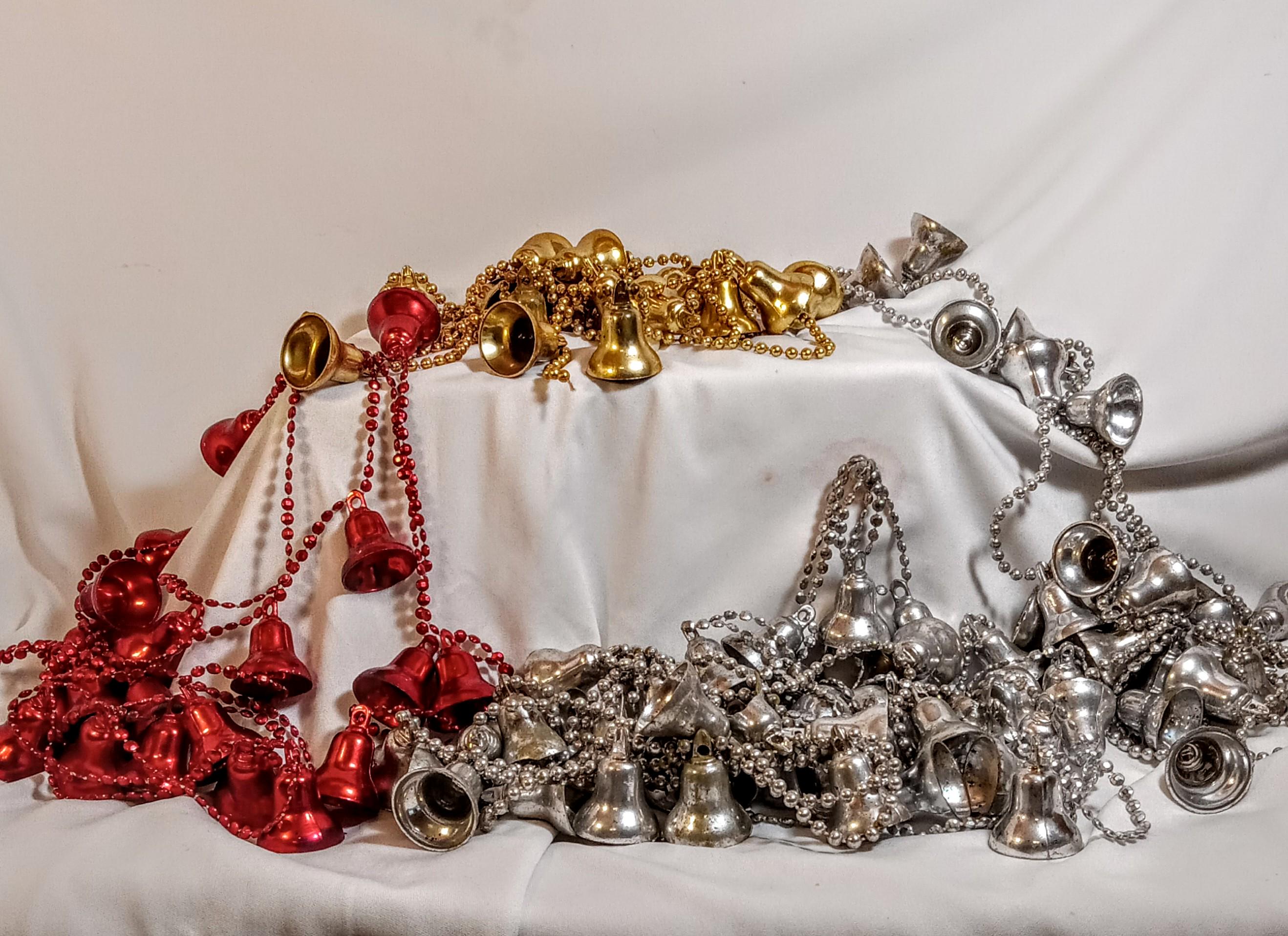 Vintage 1970s Christmas Bell Garland – Retro Christmas