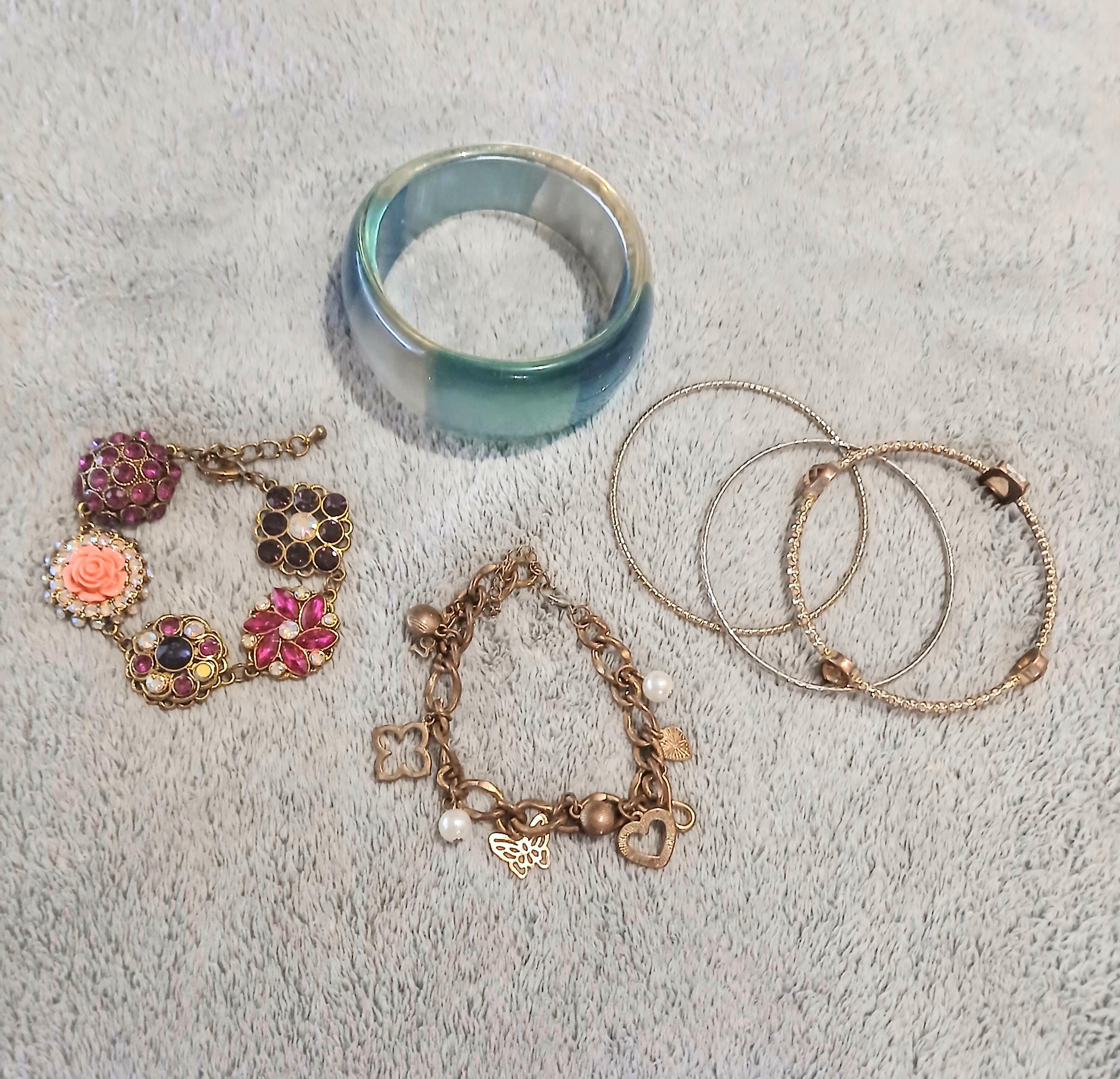 Vintage & Fashion Jewelry Mixed Lot – Bracelets and Bangles